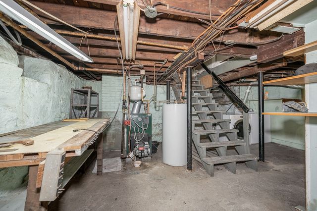 126 Groton Road, Chelmsford, MA 01863