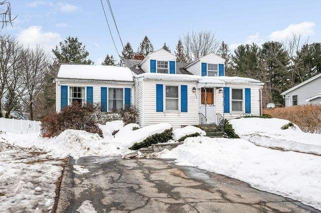 126 Groton Road, Chelmsford, MA 01863
