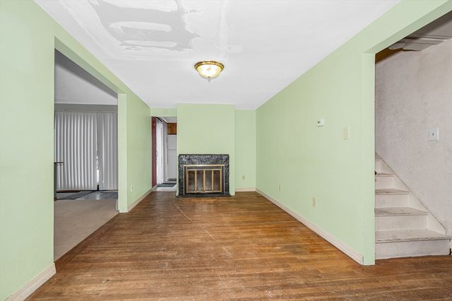 126 Groton Road, Chelmsford, MA 01863