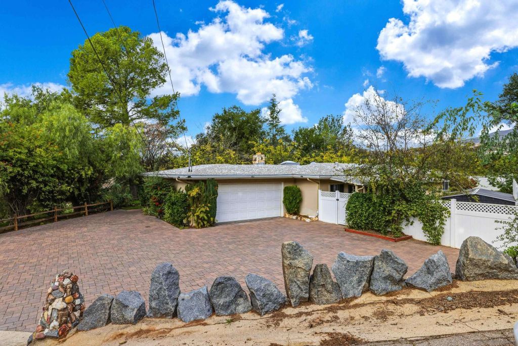 1491 Louise Dr, Alpine, CA 91901