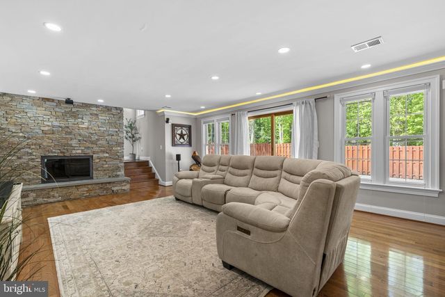 18611 BROOKE RD, Sandy Spring, MD 20860