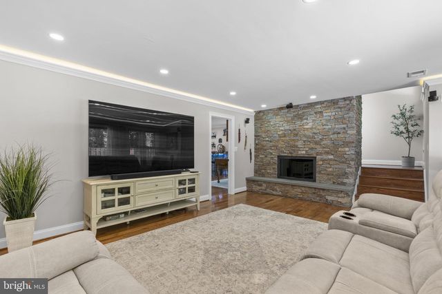 18611 BROOKE RD, Sandy Spring, MD 20860