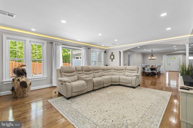 18611 BROOKE RD, Sandy Spring, MD 20860