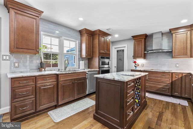 18611 BROOKE RD, Sandy Spring, MD 20860