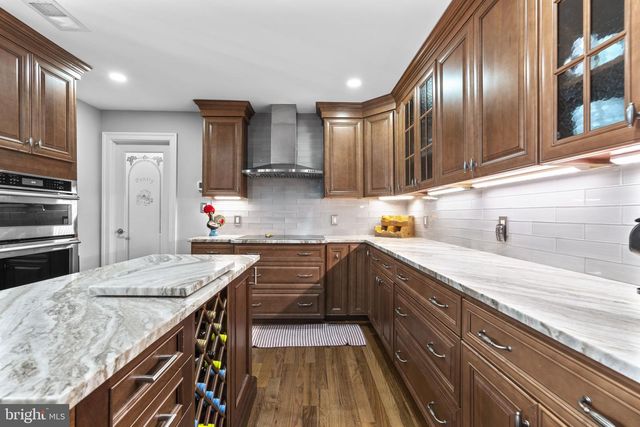 18611 BROOKE RD, Sandy Spring, MD 20860