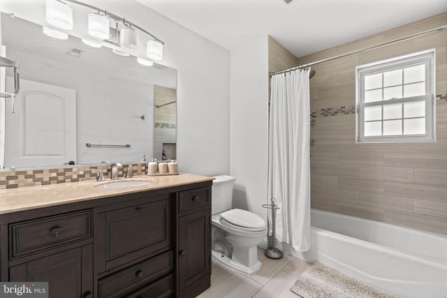 18611 BROOKE RD, Sandy Spring, MD 20860