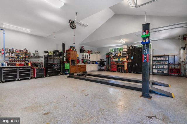 18611 BROOKE RD, Sandy Spring, MD 20860