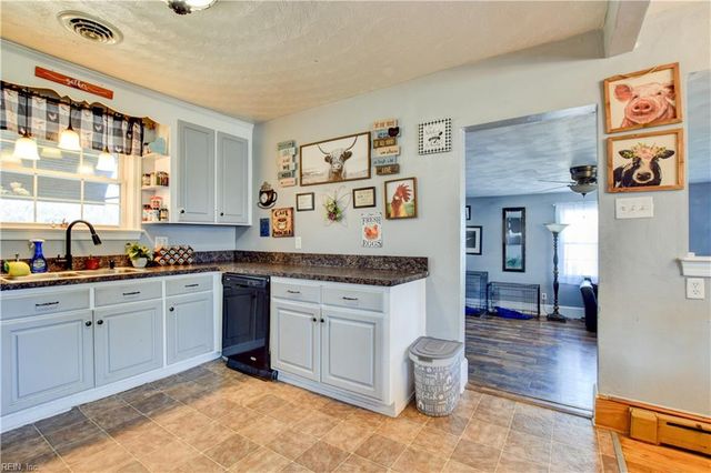 44 N Court ST, Windsor, VA 23487