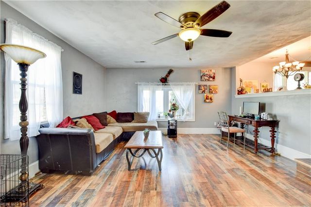 44 N Court ST, Windsor, VA 23487