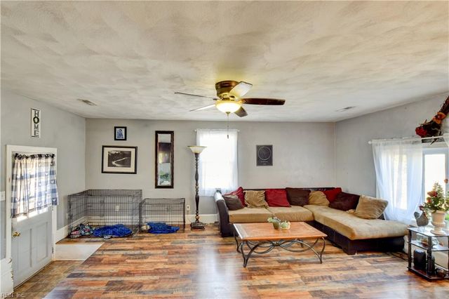 44 N Court ST, Windsor, VA 23487