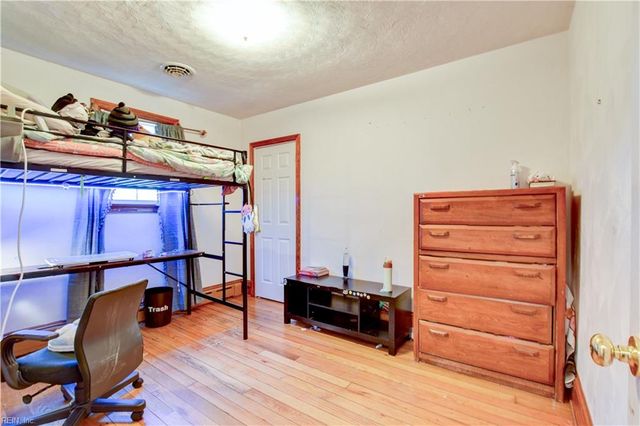 44 N Court ST, Windsor, VA 23487