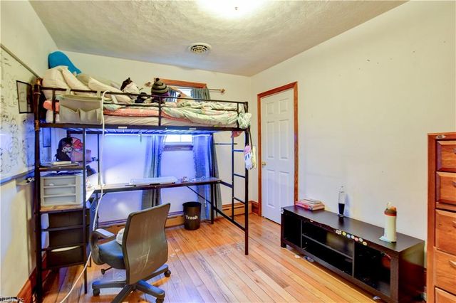 44 N Court ST, Windsor, VA 23487