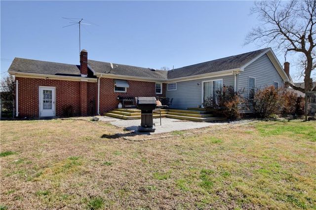 44 N Court ST, Windsor, VA 23487