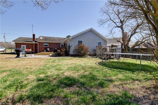 44 N Court ST, Windsor, VA 23487