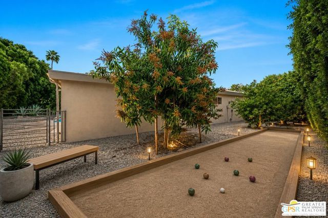2030 S Bob O Link Lane, Palm Springs, CA 92264