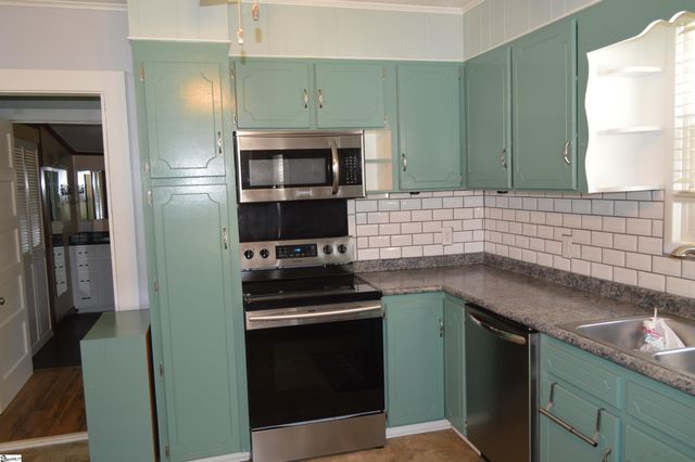 108 Clayton Street, Greer, SC 29650