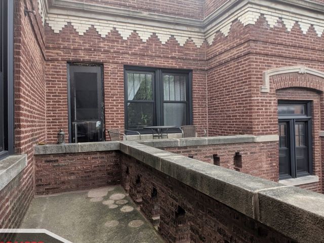 2518 N Kedzie Avenue 3W, Chicago, IL 60647