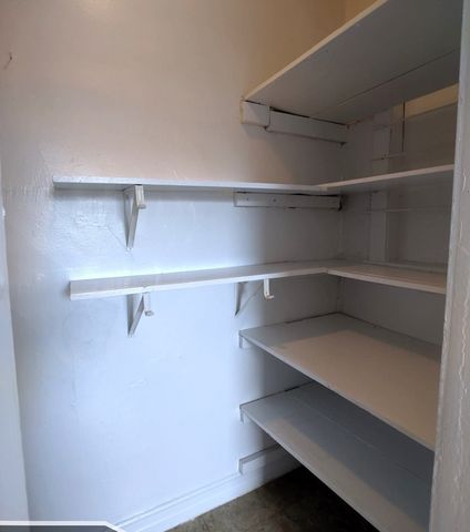 2518 N Kedzie Avenue 3W, Chicago, IL 60647
