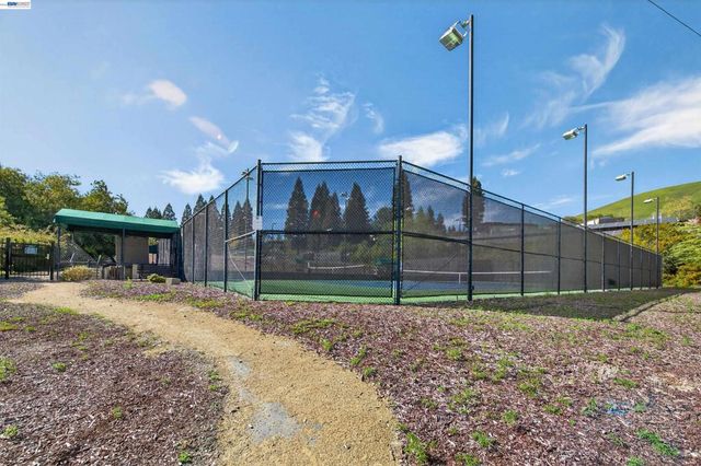 513 Buttonwood Drive, Danville, CA 94506