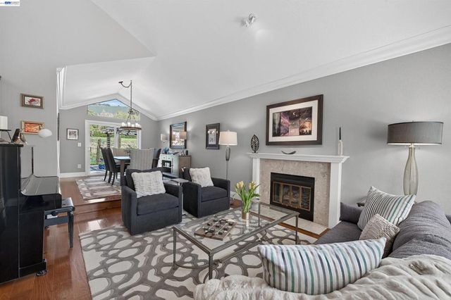 513 Buttonwood Drive, Danville, CA 94506