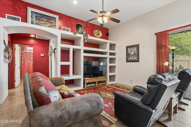 39507 N 10TH Street, Phoenix, AZ 85086