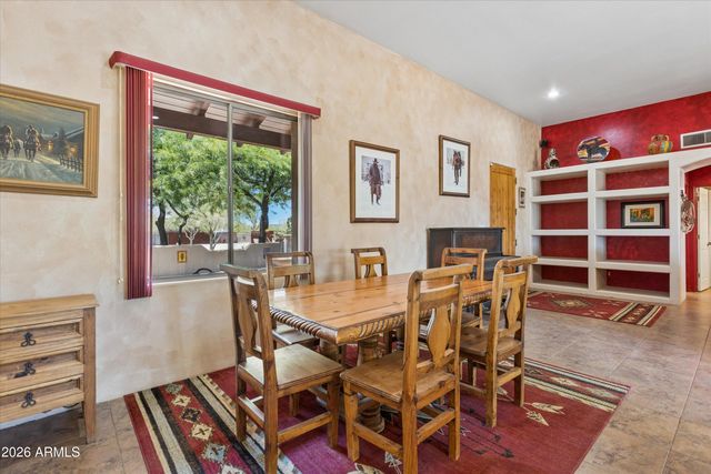 39507 N 10TH Street, Phoenix, AZ 85086