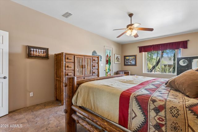 39507 N 10TH Street, Phoenix, AZ 85086