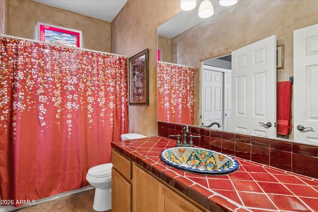 39507 N 10TH Street, Phoenix, AZ 85086
