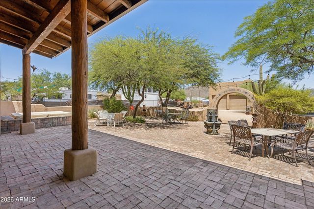 39507 N 10TH Street, Phoenix, AZ 85086