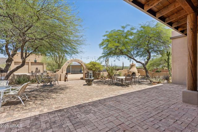 39507 N 10TH Street, Phoenix, AZ 85086