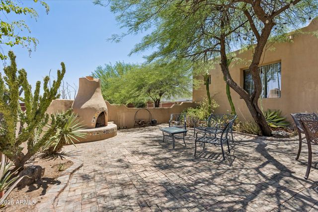 39507 N 10TH Street, Phoenix, AZ 85086
