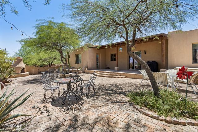 39507 N 10TH Street, Phoenix, AZ 85086