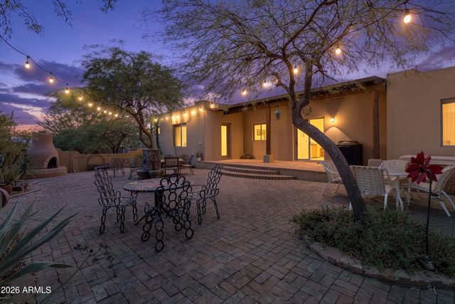 39507 N 10TH Street, Phoenix, AZ 85086