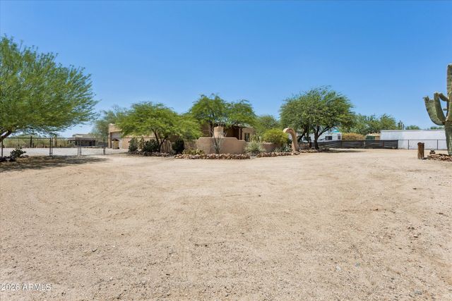 39507 N 10TH Street, Phoenix, AZ 85086
