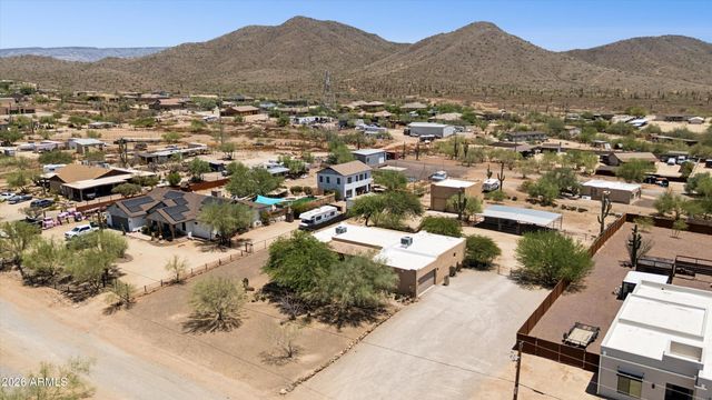 39507 N 10TH Street, Phoenix, AZ 85086