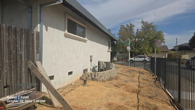 6783 9th Ave, Sacramento, CA 95820