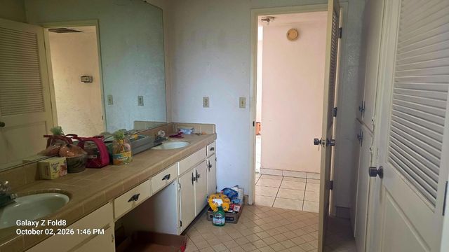 6783 9th Ave, Sacramento, CA 95820