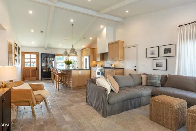 4363 Milpas Street, Camarillo, CA 93012