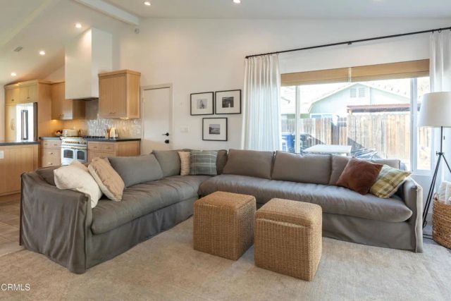 4363 Milpas Street, Camarillo, CA 93012