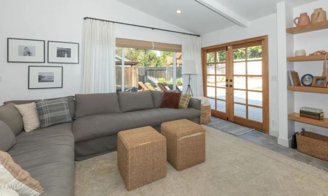 4363 Milpas Street, Camarillo, CA 93012