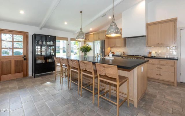 4363 Milpas Street, Camarillo, CA 93012