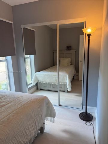 5270 NE 6th Ave E29, Oakland Park, FL 33334