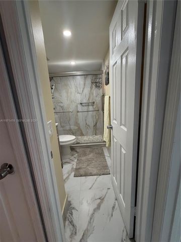 5270 NE 6th Ave E29, Oakland Park, FL 33334