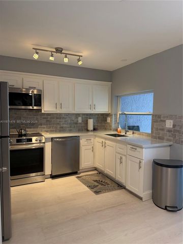 5270 NE 6th Ave E29, Oakland Park, FL 33334