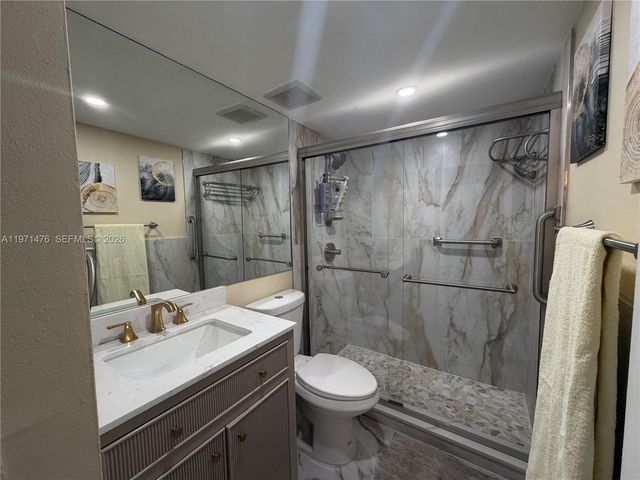 5270 NE 6th Ave E29, Oakland Park, FL 33334