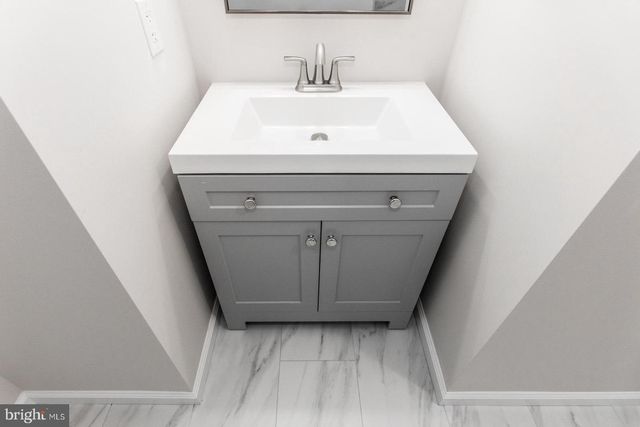 26 SHAMROCK HILL LN, Malvern, PA 19355