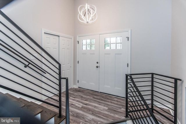 26 SHAMROCK HILL LN, Malvern, PA 19355