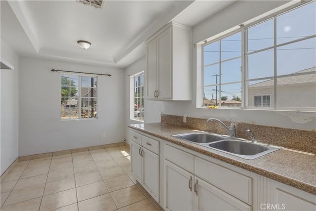1564 Genevieve, San Bernardino, CA 92405