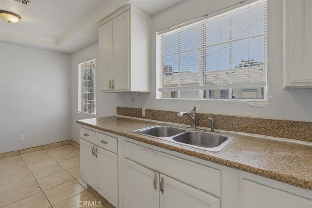 1564 Genevieve, San Bernardino, CA 92405