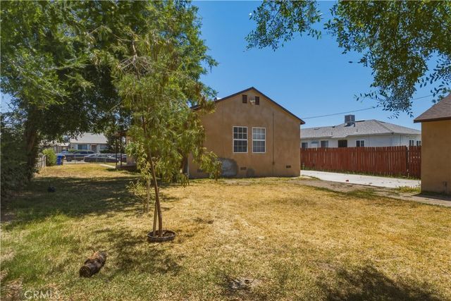1564 Genevieve, San Bernardino, CA 92405